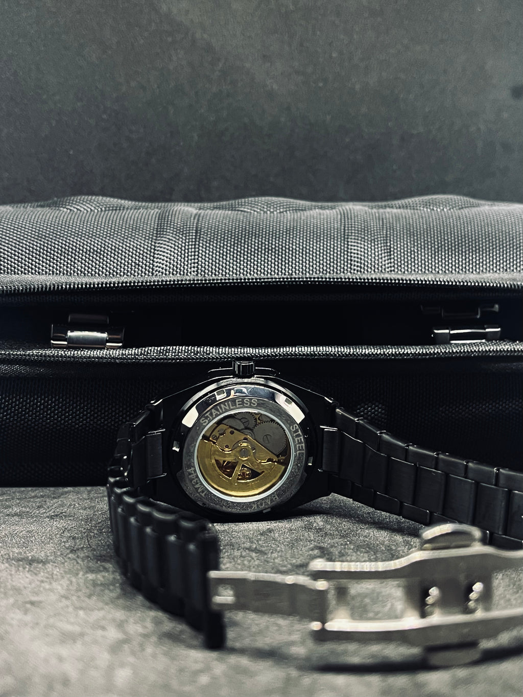 RoyalPulse Obsidian Skeleton – Automatic Black Stainless Steel